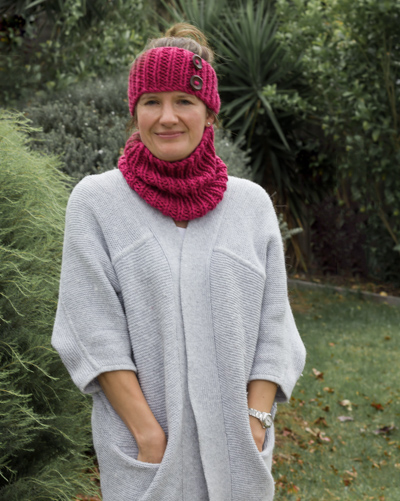 Image of our innovative neck scrunchie and earwarmer knitting kit