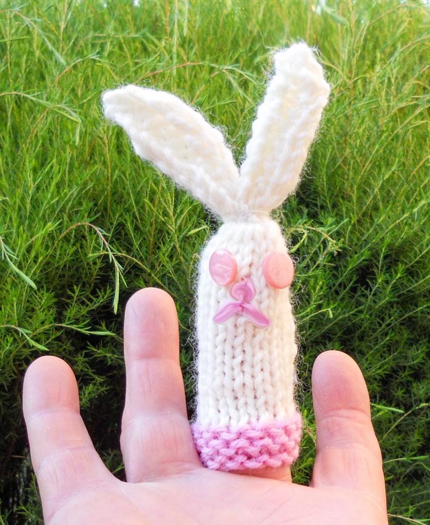 Easter Bunny finger puppet knitting pattern for kids