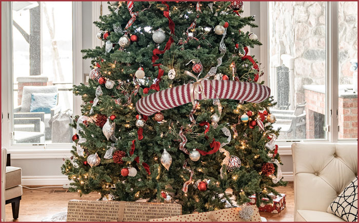 Free Christmas Gift: get our Christmas Striped Padded Coathanger Cover pattern leaflet now